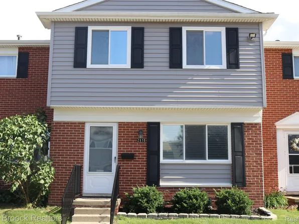 2610 Patrick Henry Ct #Ii, Auburn Hills, MI 48326