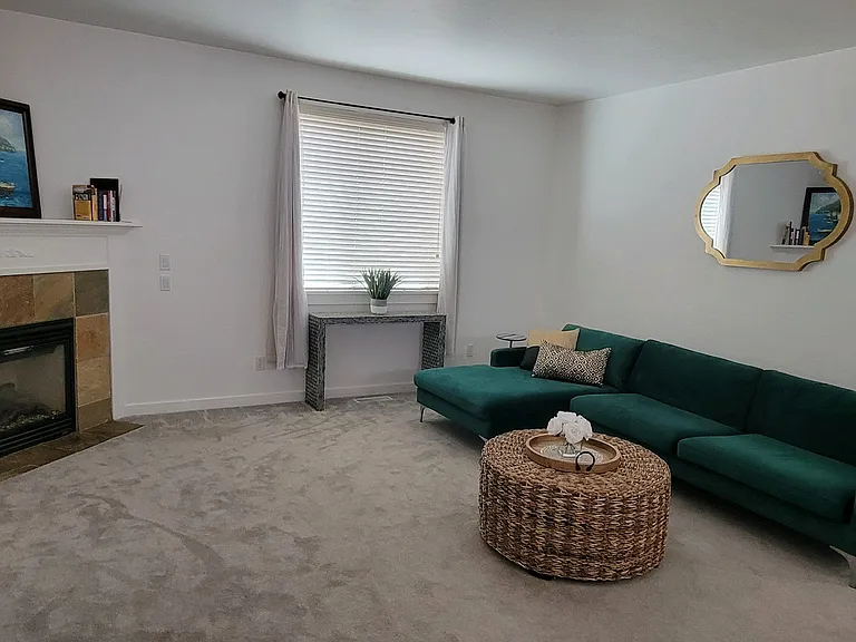 2461 Mountain Ter — Photo 16