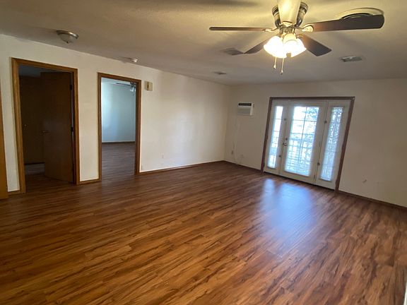 2nd image of 1711 1st St S #5