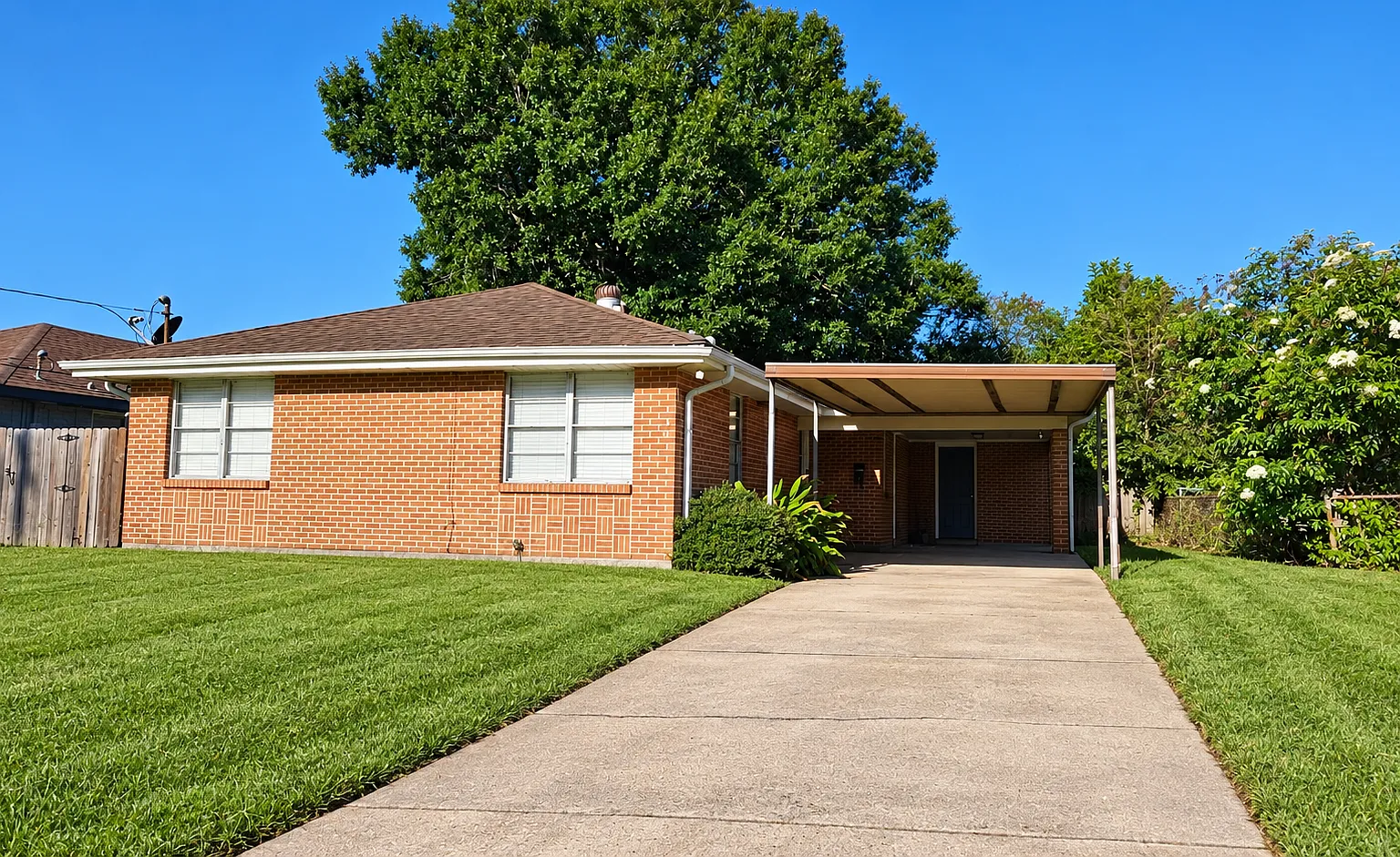 3 bed, 1250 sqft, $1,650 — Photo 1
