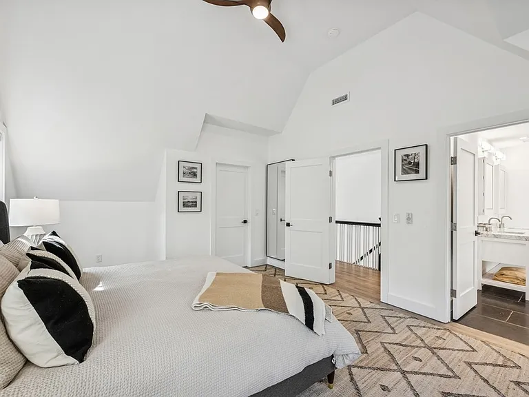 10 Seabright Ave — Photo 24