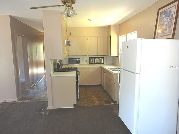 4th image of 2912 Winifred Ave