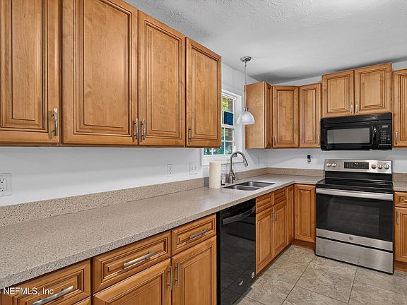 3rd image of 1847 GROVE PARK Drive