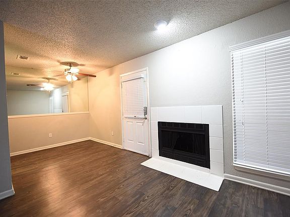 4th image of 4502 Gaston Ave APT 204