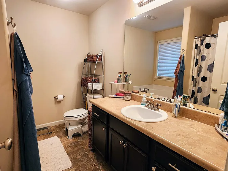 612 Sandstone Dr — Photo 10