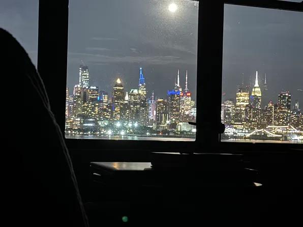 26 Avenue image 14 of 15