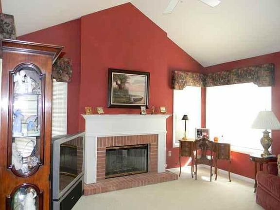 3rd image of 8996 Woodbridge Dr #8996