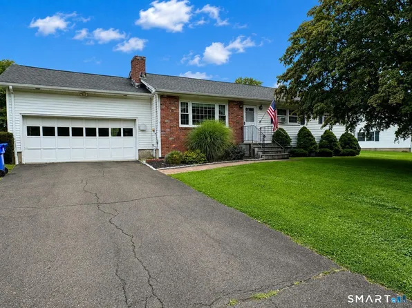 65 Barnum Road, Danbury, CT 06811