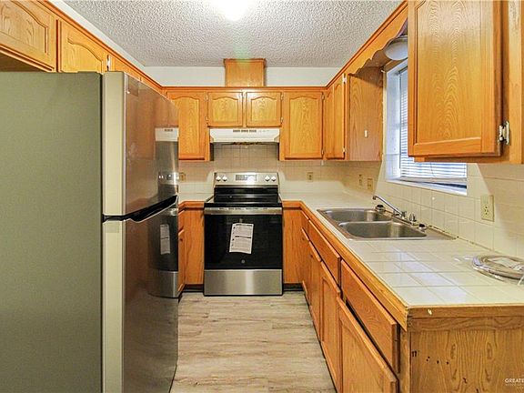 5th image of 800 Lee Cir