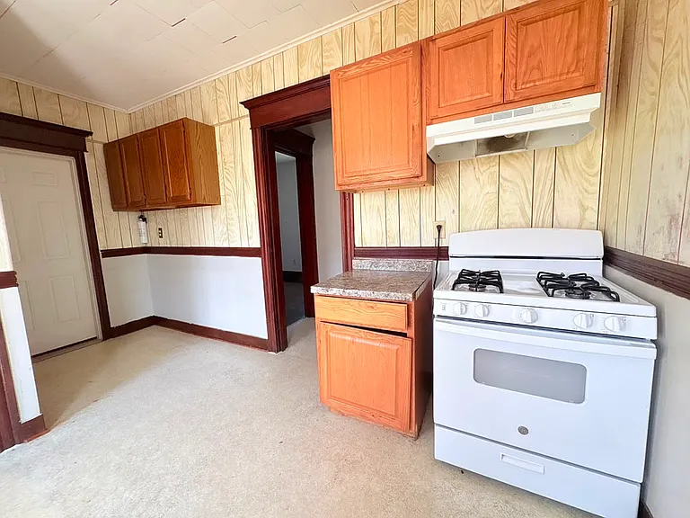 70 Peck Ave #2 — Photo 10