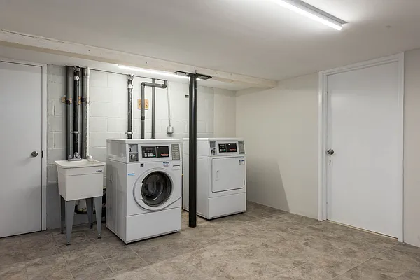 Rented by Nooklyn NYC LLC | media 16