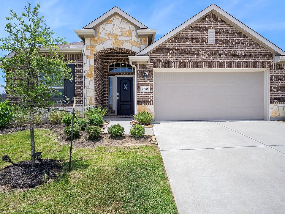 1st image of 670 Harbor Colony Ln