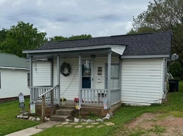 808 Summer St, Loudon, TN 37774