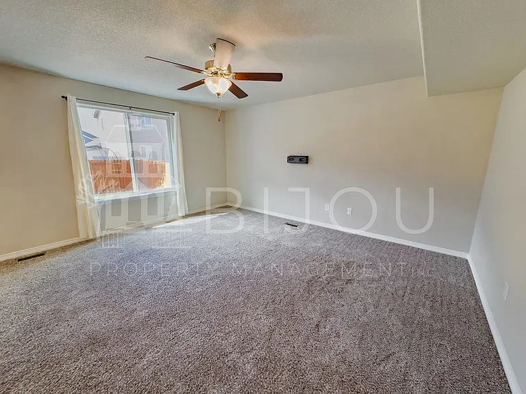 10881 Aliso Dr — Photo 4