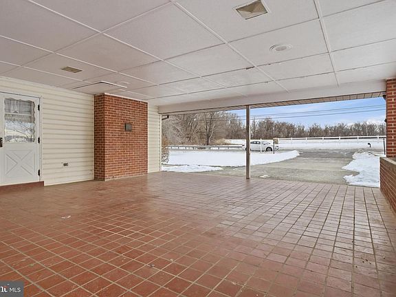 3rd image of 538 Jefferson Pike