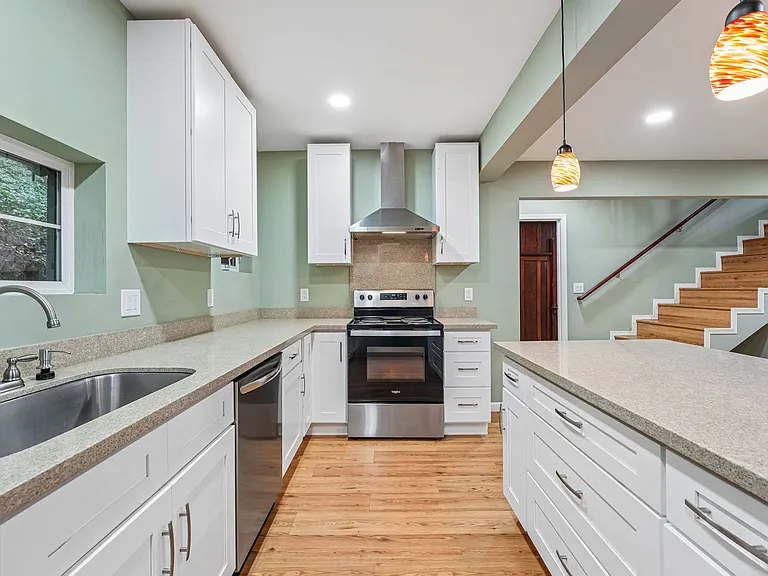 21567 Starrett Hill Dr — Photo 24