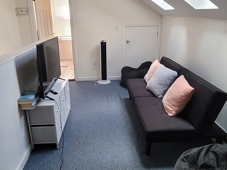 23 Townsend St #2 — Photo 8