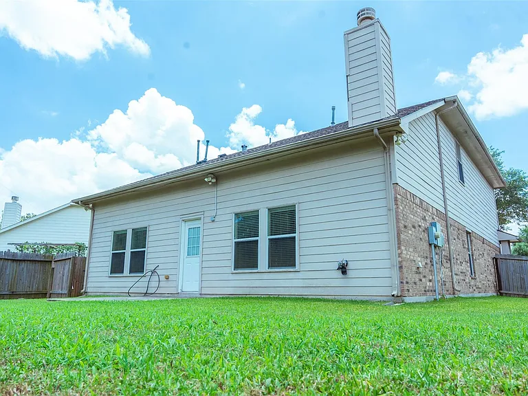 1902 Vernal Glen Cir — Photo 43
