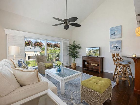5th image of 109 Bayshore Rd APT 10