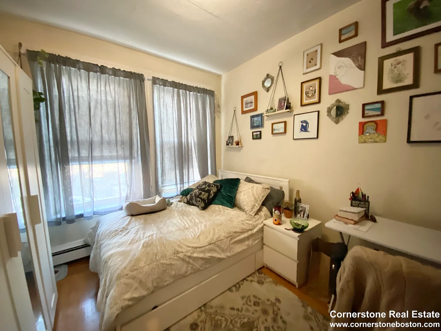 4 bed, 1.0 bath, $4,000 — Photo 2