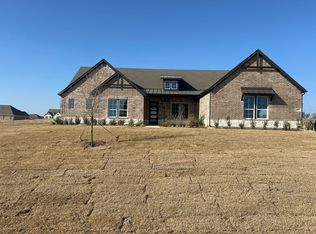 808 Valley Ridge Rd, Van Alstyne, TX 75495
