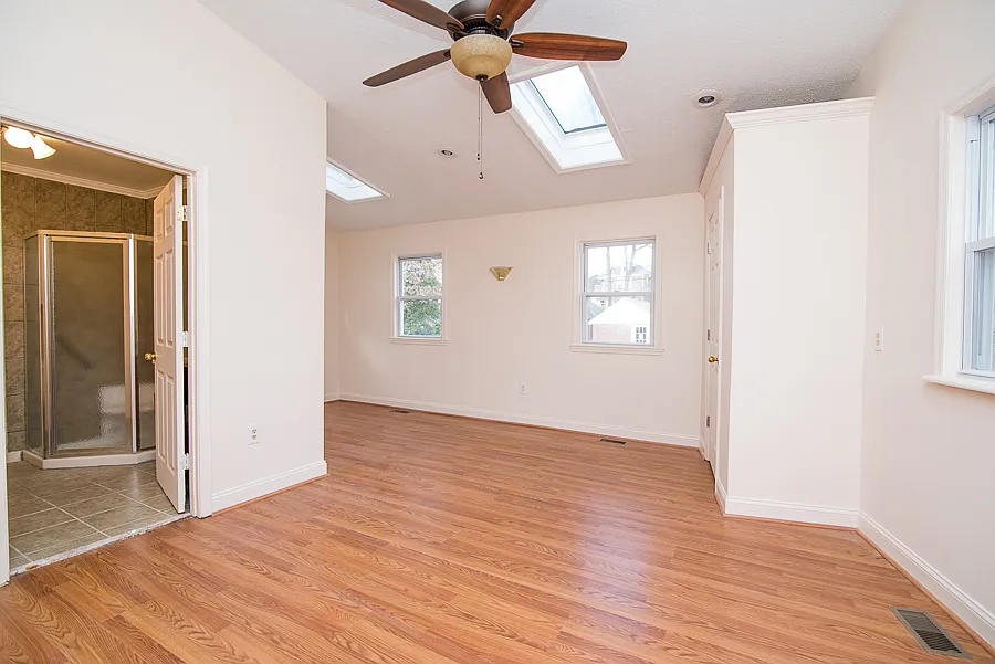 4 bed, 3.5 bath, $4,500 — Photo 3