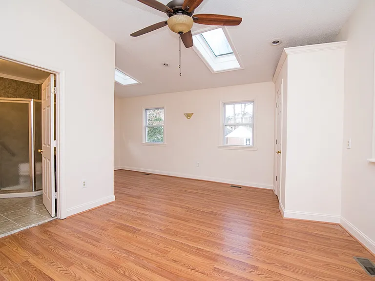1731 Taylor St NW — Photo 3