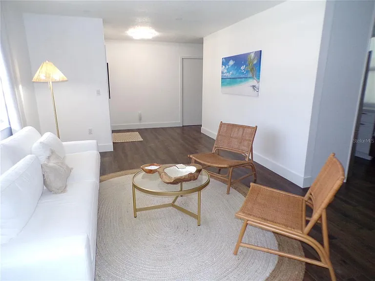 1802 Los Alamos Dr — Photo 4
