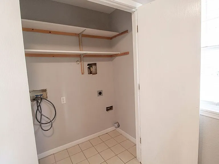 5308 Godas Cir — Photo 6