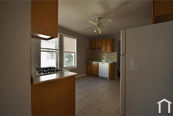 4 bed, $3,700 — Photo 2
