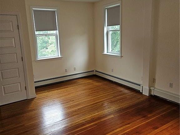 3rd image of 139 Palisade St APT 4