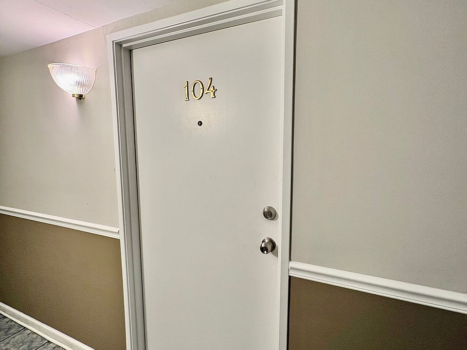 1st image of 1557 Jill Ct #104