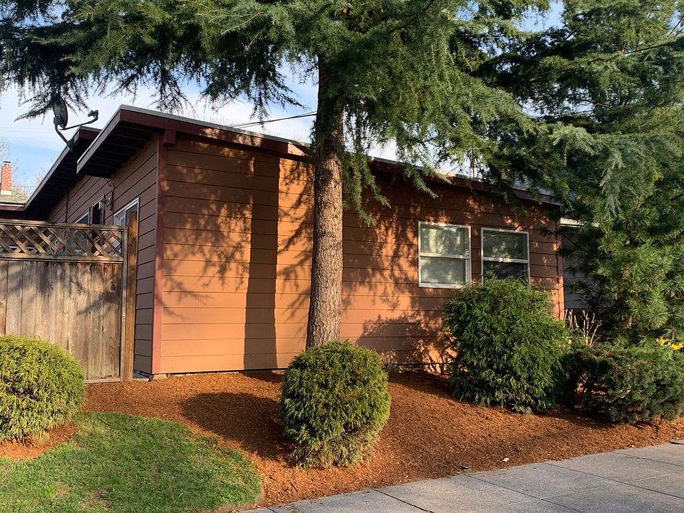 1st image of 4724 SE 37th Ave #4724