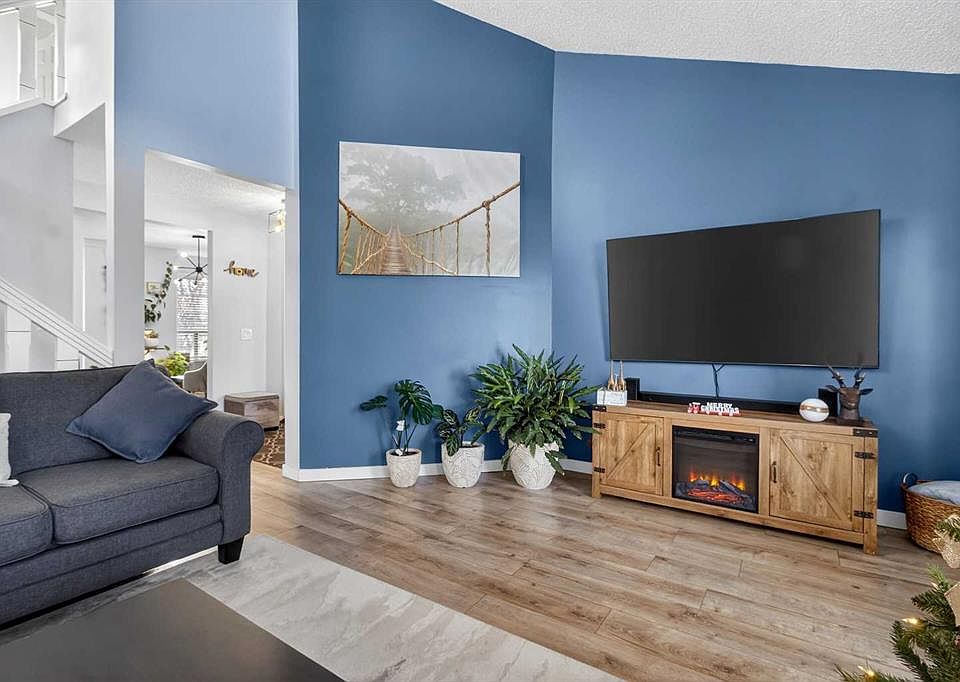 1st image of 77 N Summerfield Rd SE