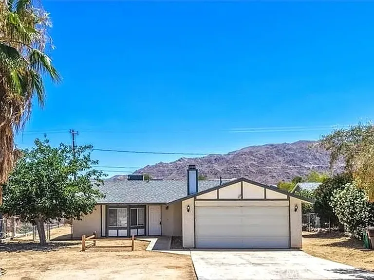73805 Southslope Dr — Photo 2