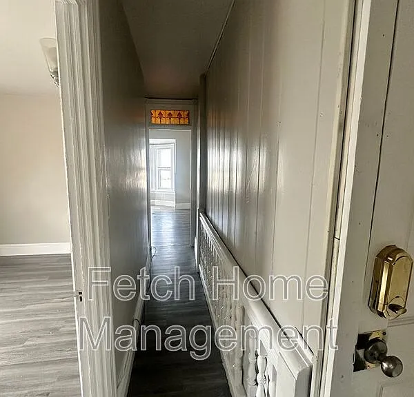 100 Windsor St #3 — Photo 23