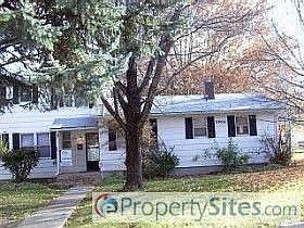 2nd image of 3906 Jackson Ave