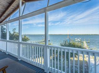 191 Harbor Cir, Alligator Point, FL 32346