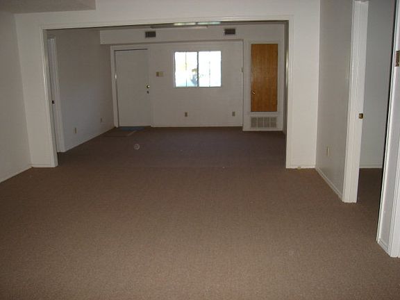 2nd image of 3122 Lake Dr