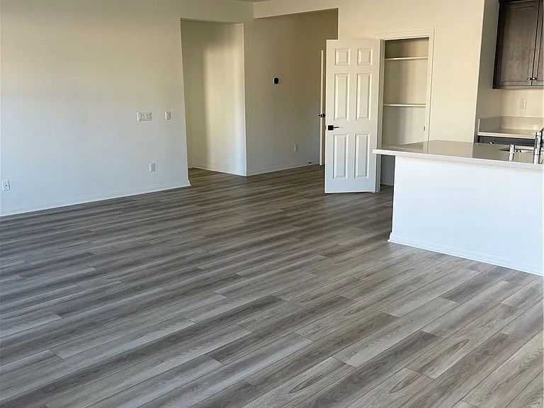 30360 Laviste Ct #30360 — Photo 2