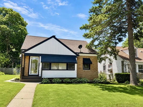 5821 W Keefe AVENUE, Milwaukee, WI 53216