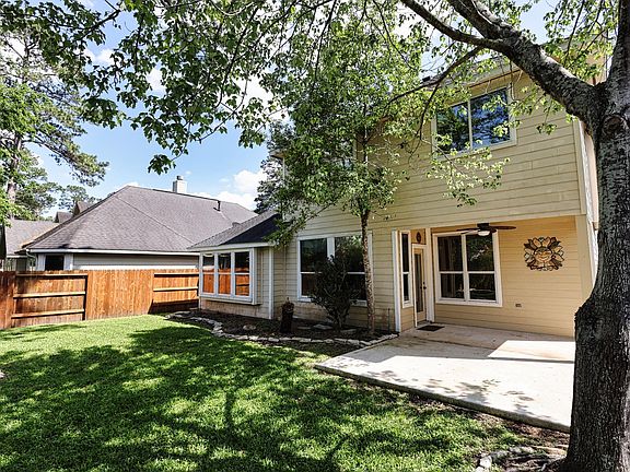 2nd image of 15218 Ledgewood Park Dr