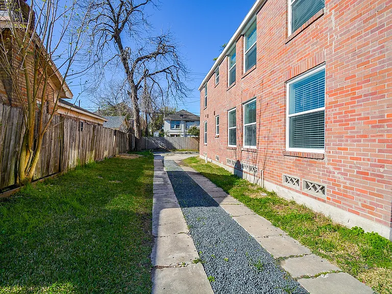 2916 Arbor St — Photo 21