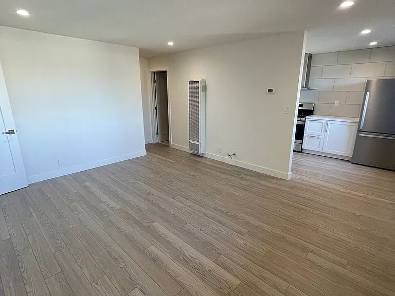 1836 E 25th St #2 — Photo 7