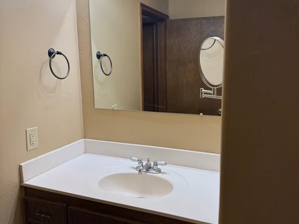 5211 Frisco Rd NW, Piedmont, OK 73078