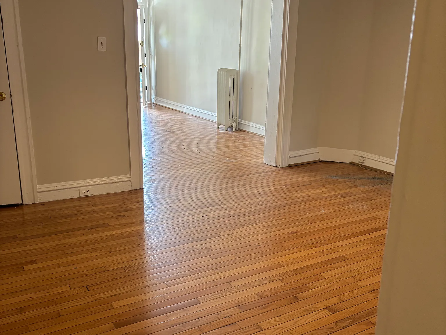3 bed, 1244 sqft, $2,000 — Photo 2