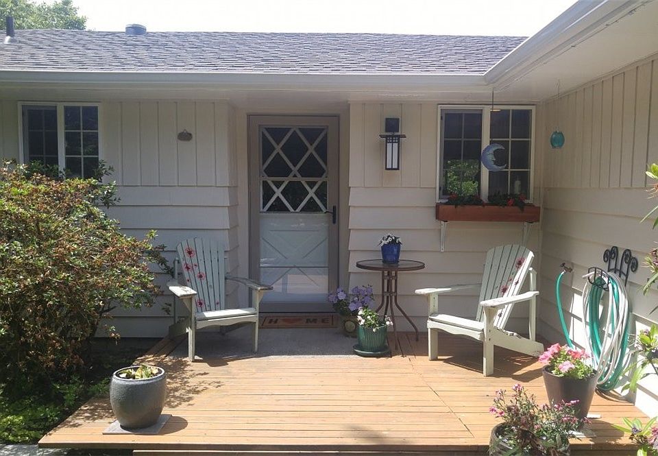 1st image of 3629 Wesley Dr NW