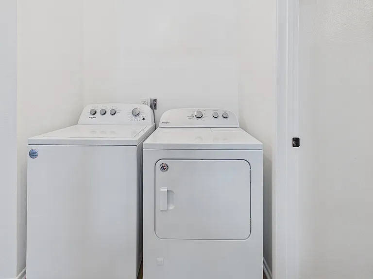 Alur Apartments — Photo 24