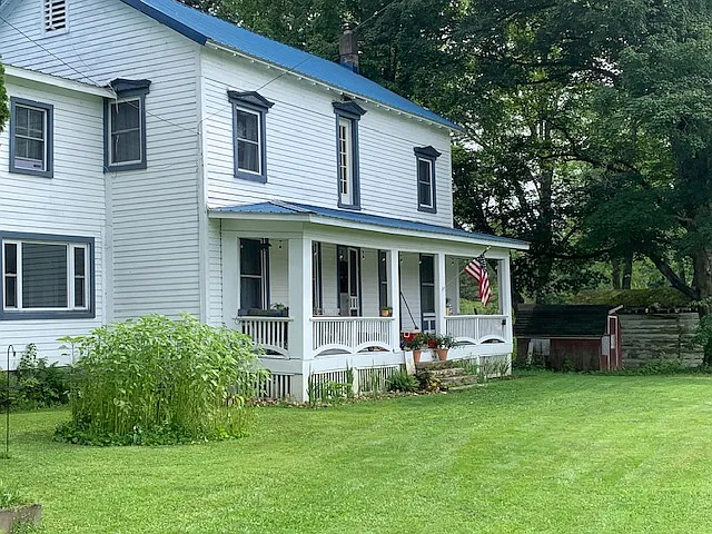 7674 Miller Rd — Photo 1