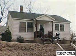 1st image of 104 S Liberty St